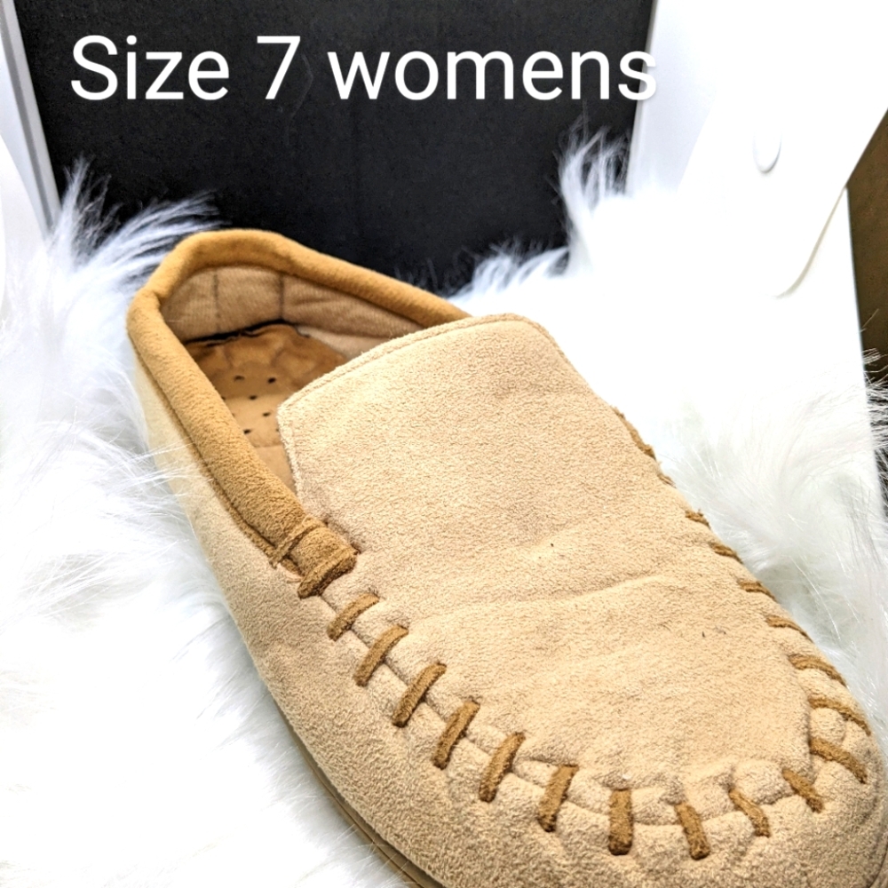 women's slippers size 7